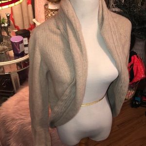Beautiful 💯 cashmere over shirt
